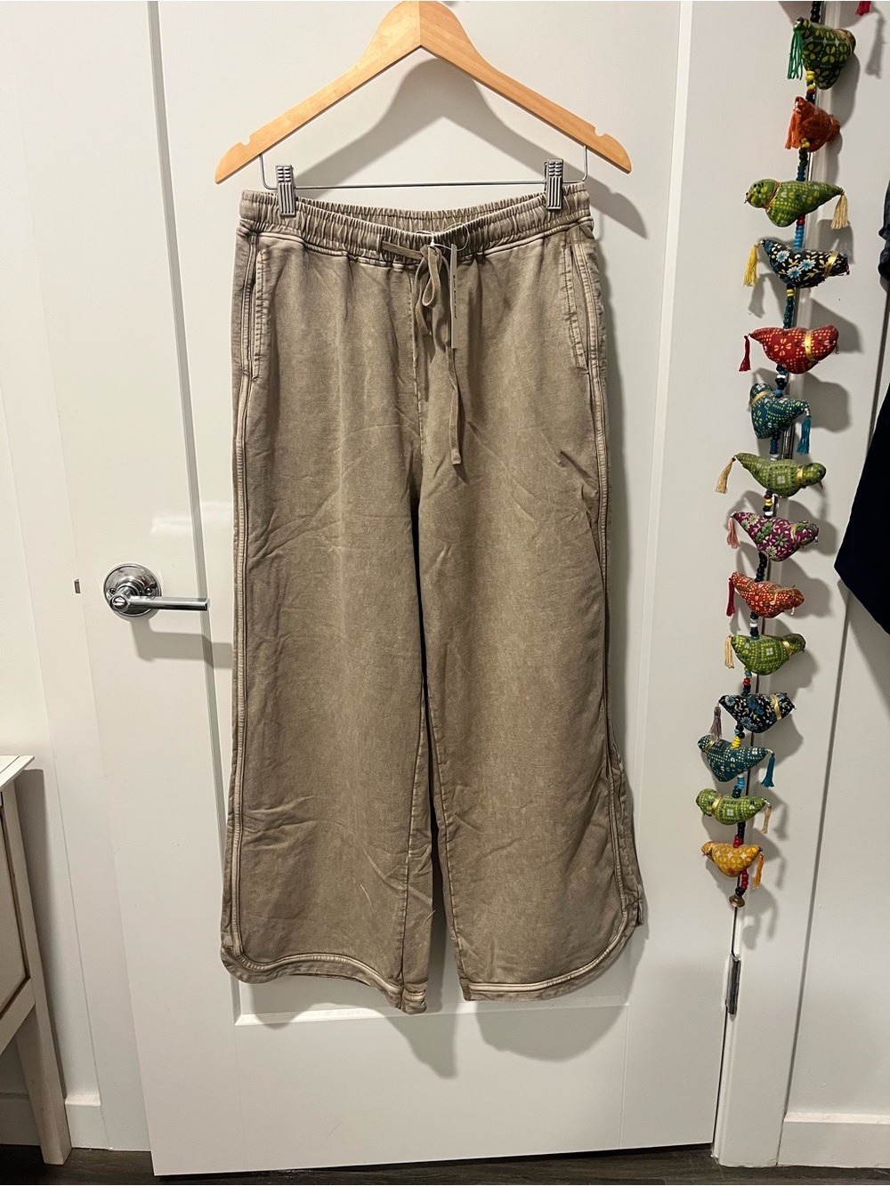 Three Bird Nest So Comfy Wide Leg Cropped Pants, Mocha, Medium, NWT